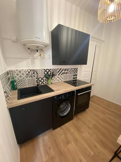 Corte Magnifique T2 45M2 Neuf 5 Personnes Place St Marcel Hyper Centre Wifi Lave Linge Tv ภายนอก รูปภาพ
