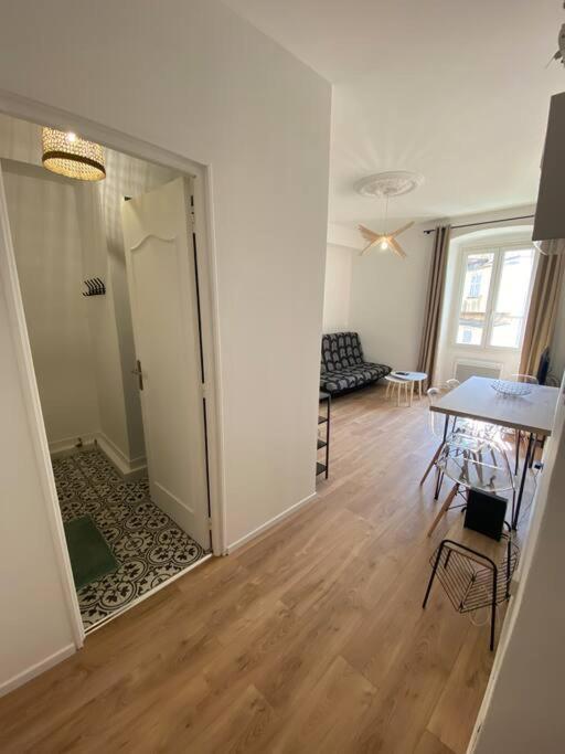 Corte Magnifique T2 45M2 Neuf 5 Personnes Place St Marcel Hyper Centre Wifi Lave Linge Tv ภายนอก รูปภาพ
